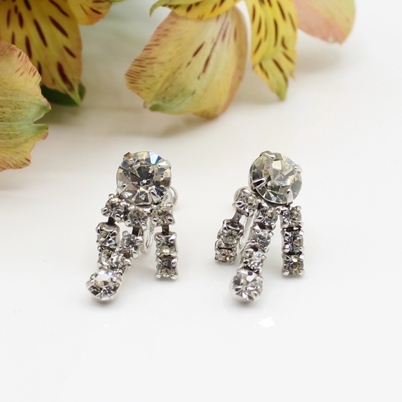 Vintage Jewelry - Vintage rhinestone dangle earrings